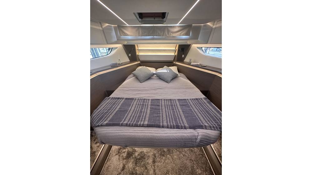Cabin/Interior image